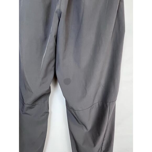 Umbro Men's Gray Athletic Athleisure Joggers Size Medium Comfortable Fit Casual - Picture 9 of 9